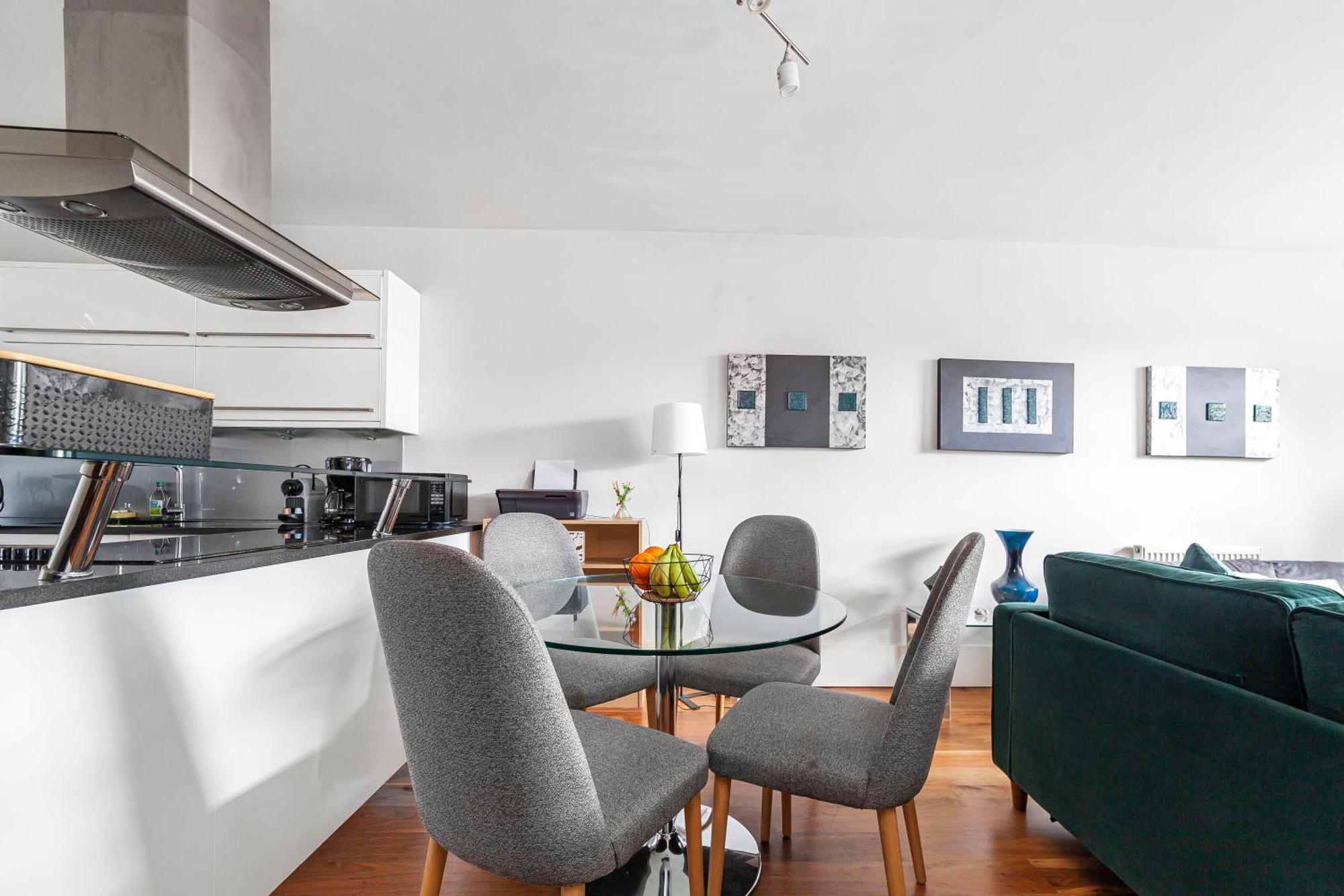 Deluxe Holborn Two Bedroom Apartment London Exterior photo
